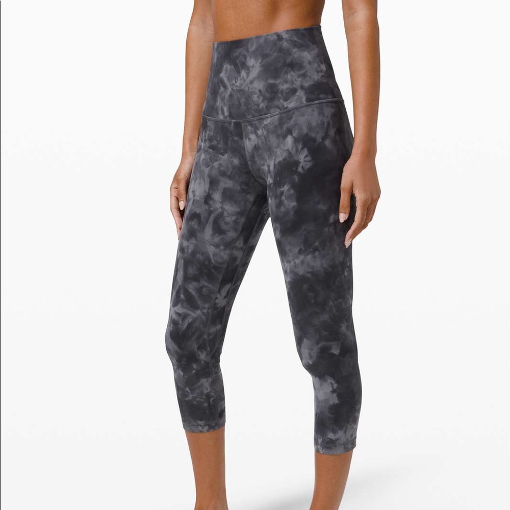 Align Super High-Rise Crop 21 Inch (NWOT)